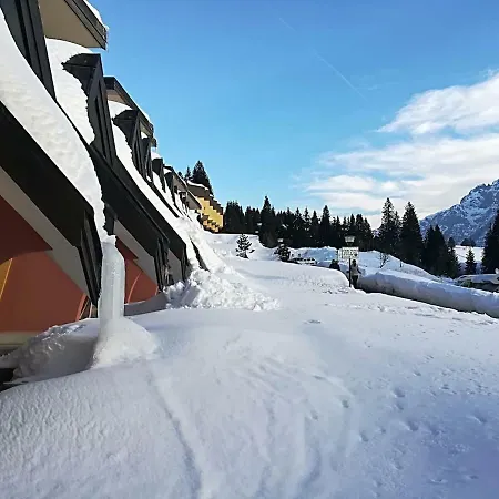 Appartamento Golf Campiglio / Luxapt / Fronte Piste-impianti-golf Madonna